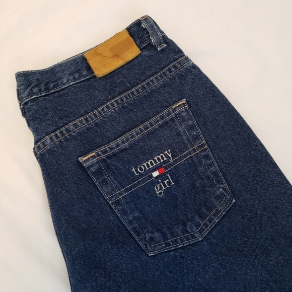 《SOLD》Vintage Y2K Women's Tommy Hilfiger Jeans - Picture 4 of 5